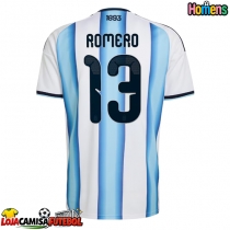 Camisa de Futebol Argentina Cristian Romero #13 Equipamento Principal Mundo 2026 Manga Curta